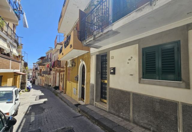 Larderia inferiore, bivani e servizi