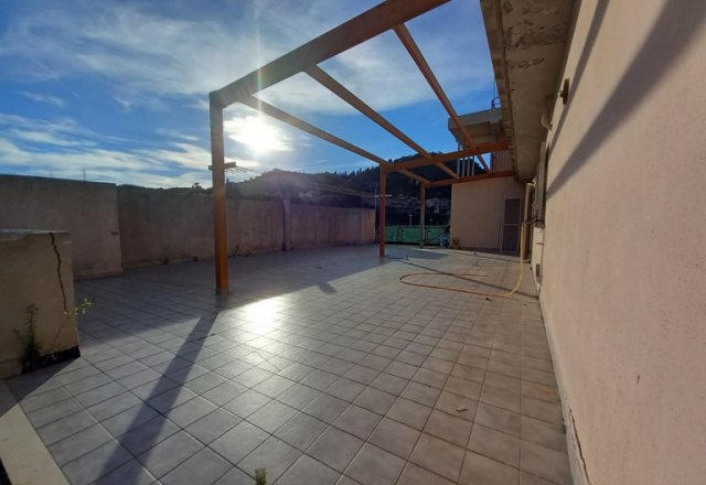 Luminoso con attico con terrazzo a livello e sovrastante Mili San Marco + garage di proprieta