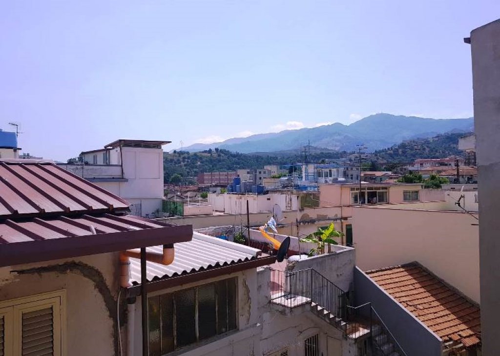 Vendita Appartamenti Messina - Ampio trivani zona Provinciale Località Provinciale