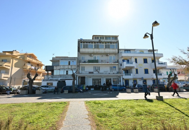 Venetico Marina, trivani arredato con terrazzo - 3