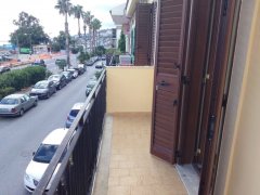 Messina nord, appartamentino con mansarda fronte mare - 4