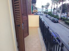 Messina nord, appartamentino con mansarda fronte mare - 9