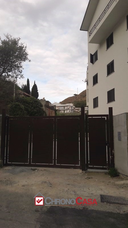 appartamento in Via Pietro Castelli a Messina