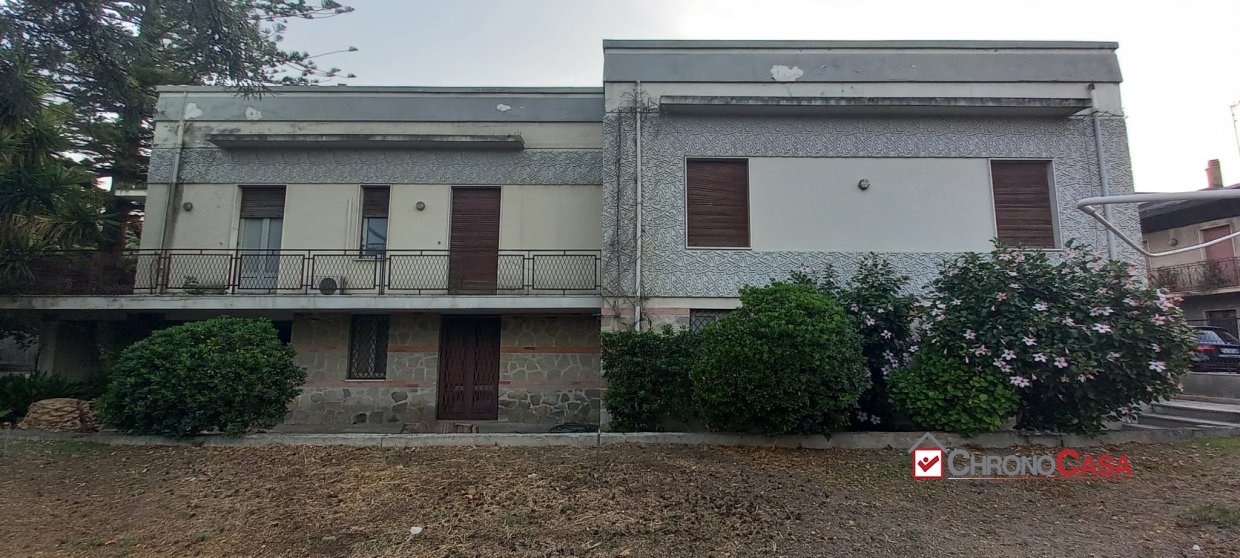 Vigliatore,casa indipendente con terreno circostante